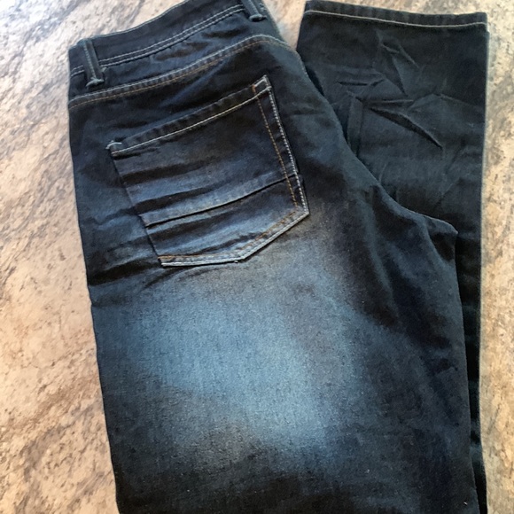 Distressed jeans - Picture 5 of 14